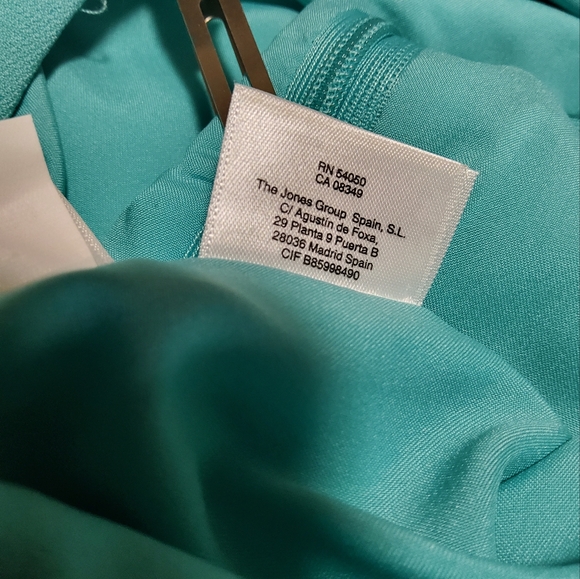 Kasper Green Stretch Sleeveless Sheath Round Neckline Size 10P - Picture 9 of 10